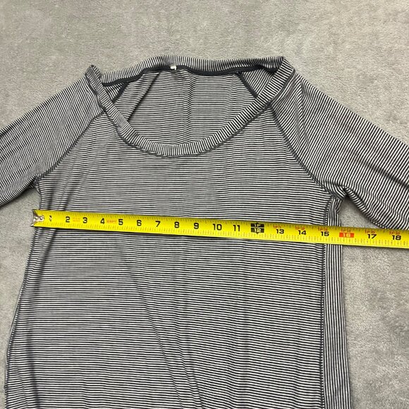 Lululemon Long Sleeve Top Womens Small Pullover Split Hem Gray Striped - Picture 4 of 7
